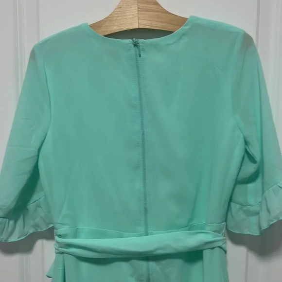 Gianni Bini Girls || Tiffany Blue Wrap Dress With Ruffles on Bottom Size 12. - Picture 7 of 9